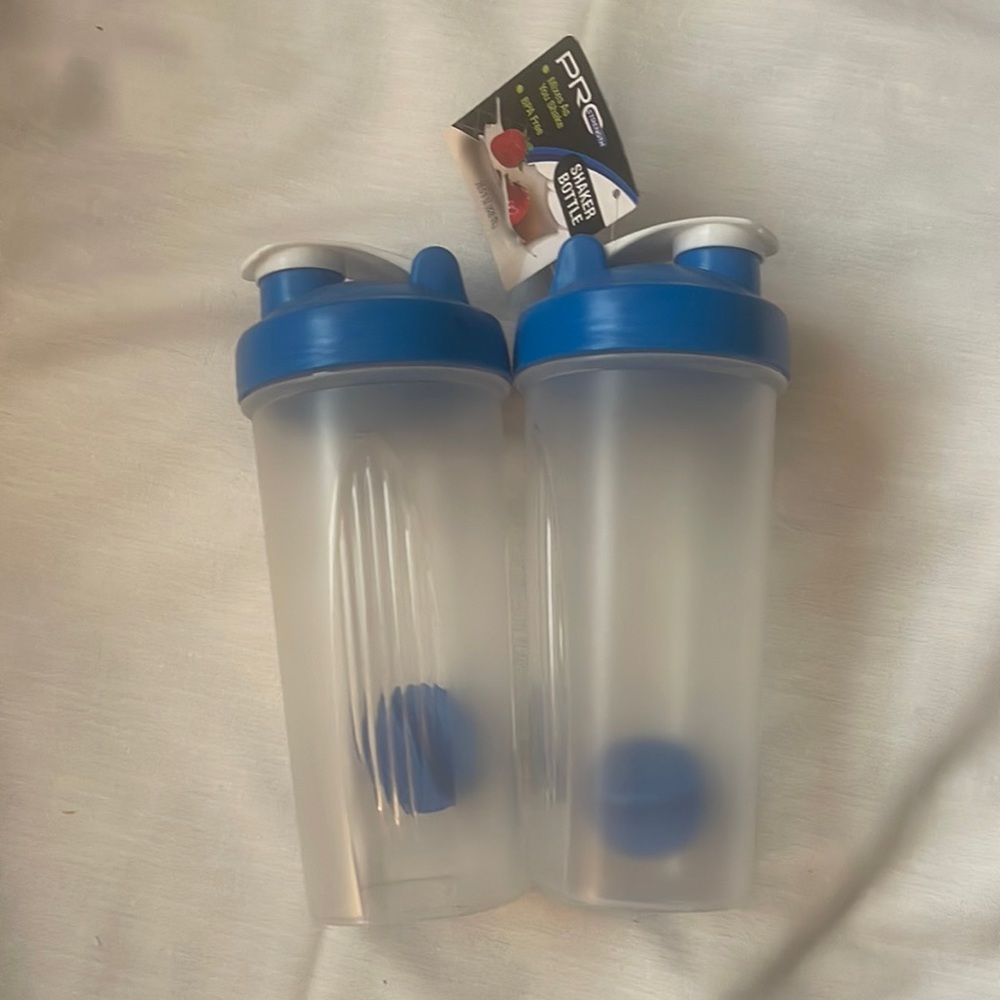 Lot of 2 Shaker Bottles